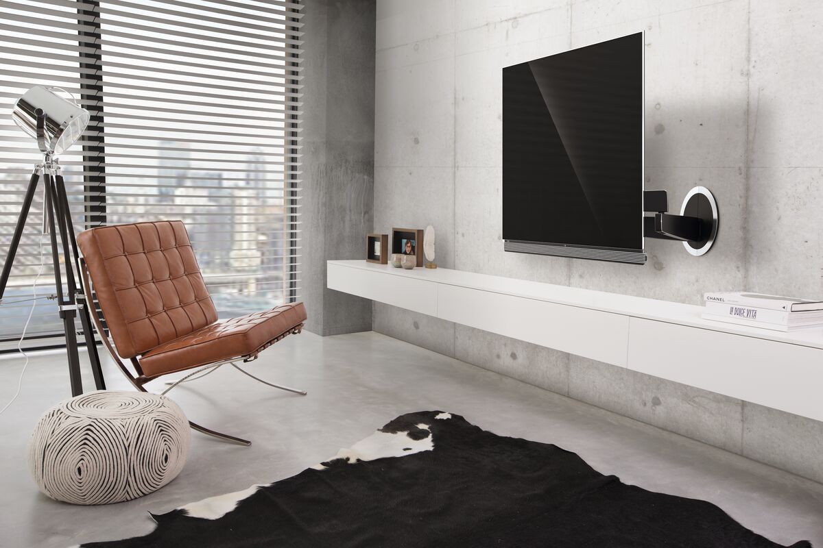 Vogel's NEXT 7346 Schwenkbare TV-Wandhalterung für OLED Schirme - Geeignet für Fernseher von 40 bis 65 Zoll und einem Gewicht bis zu Beweglich (bis zu 120°) - Ambiance