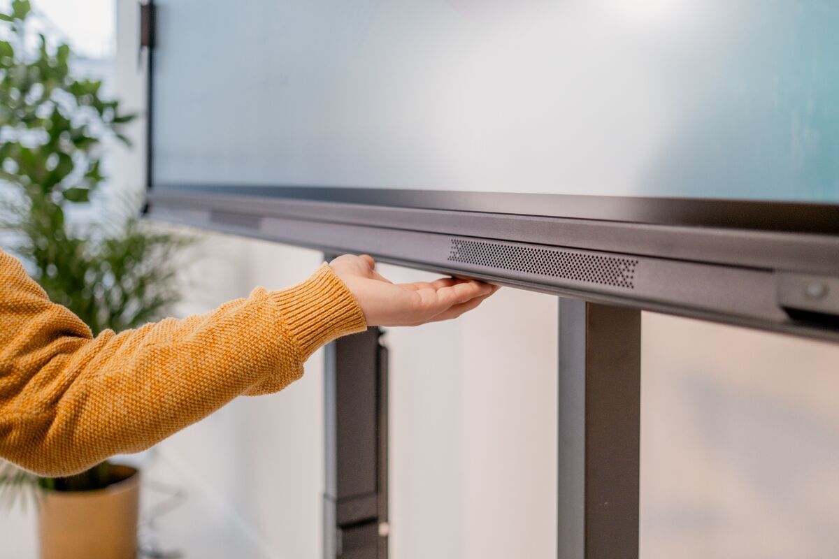 Vogel's RISE 5200 Trolley mit elektrischem Display Lift DirectControl Detail